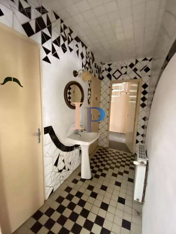 Maison à CHATEAUNEUF