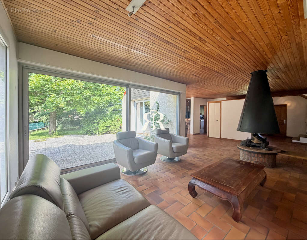 Maison d'architecte avec piscine et beaux volumes - photo 7