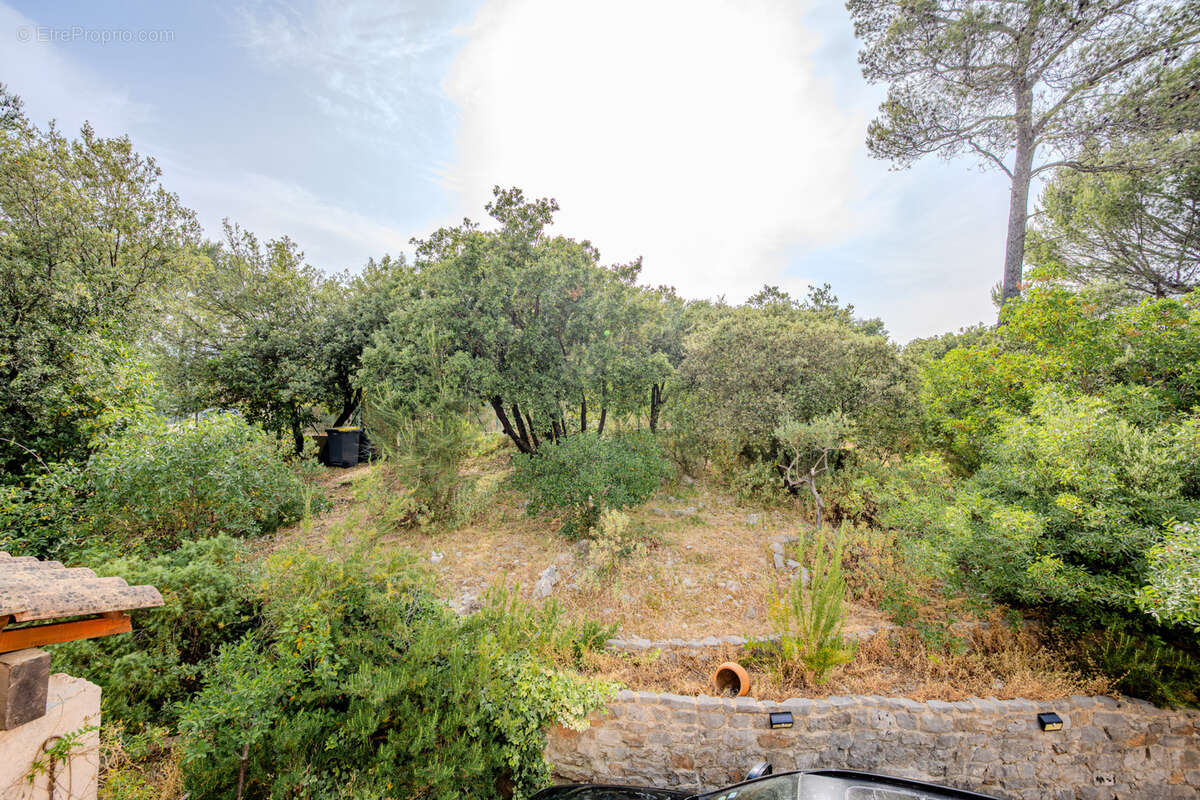 Maison à MEOUNES-LES-MONTRIEUX