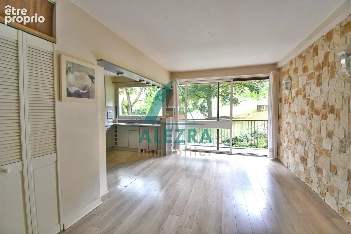 Photo Appartement à La Celle-Saint-Cloud au prix de 236 000€