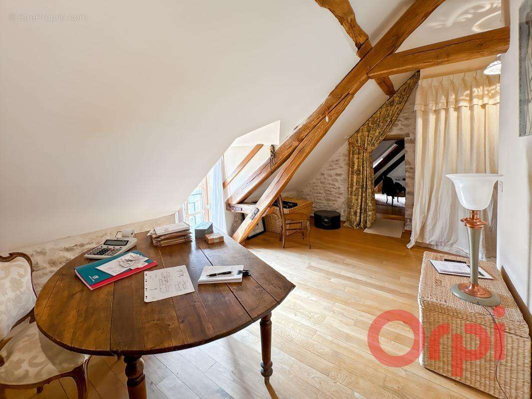 Maison à NEUILLY-EN-DUN