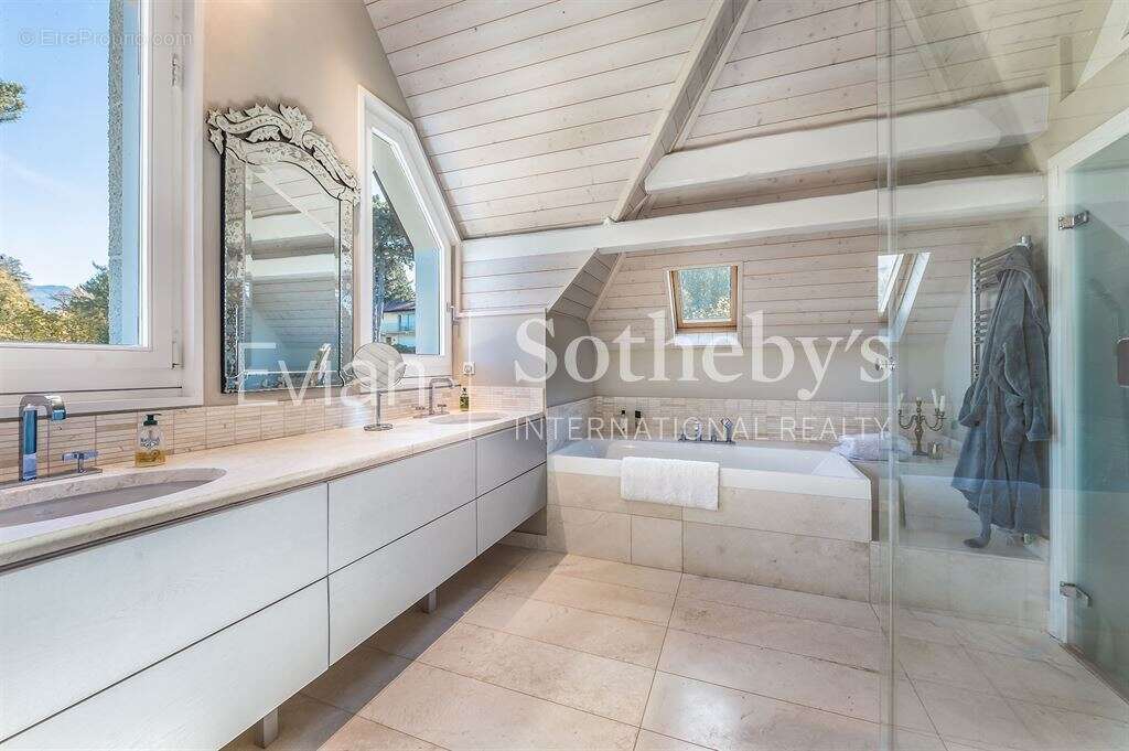 Maison à EVIAN-LES-BAINS