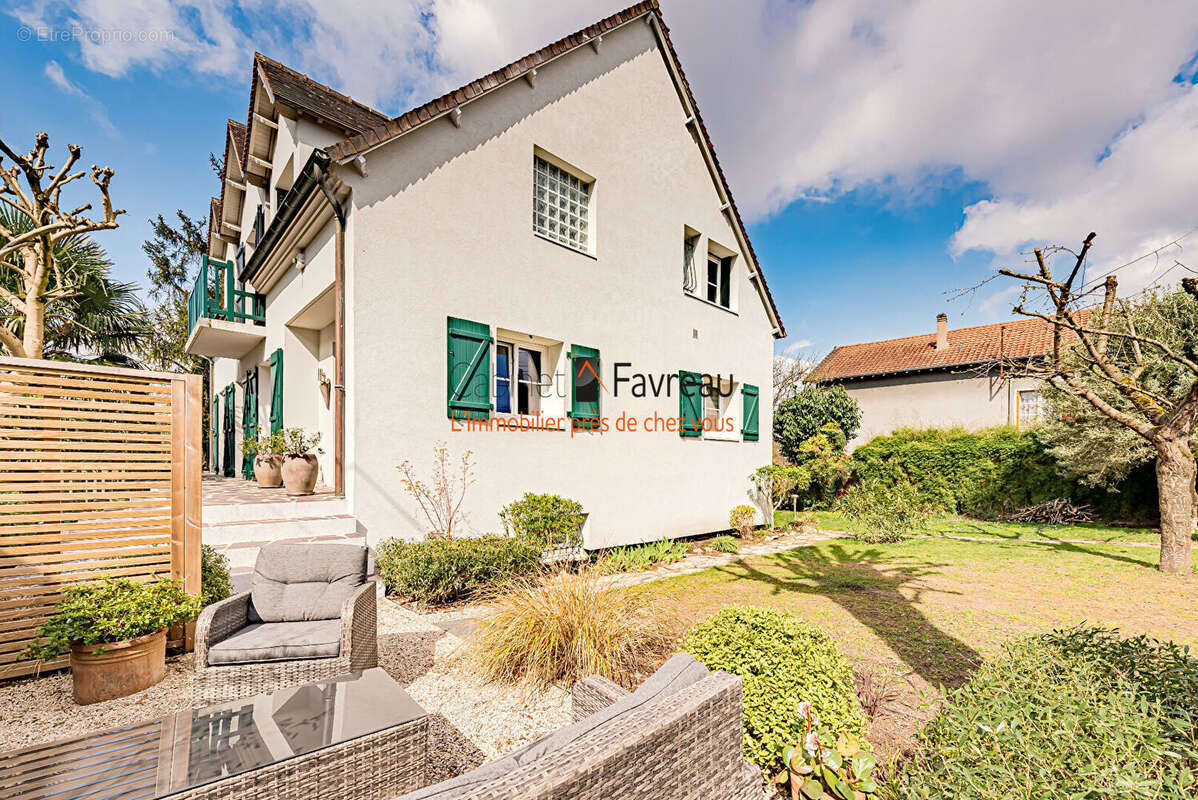 Maison à L&#039;HAY-LES-ROSES