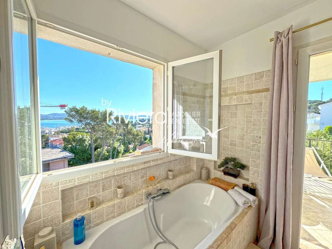 Maison à CAVALAIRE-SUR-MER