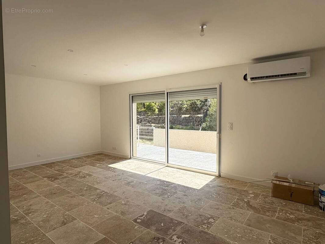 Maison à VENTENAC-EN-MINERVOIS