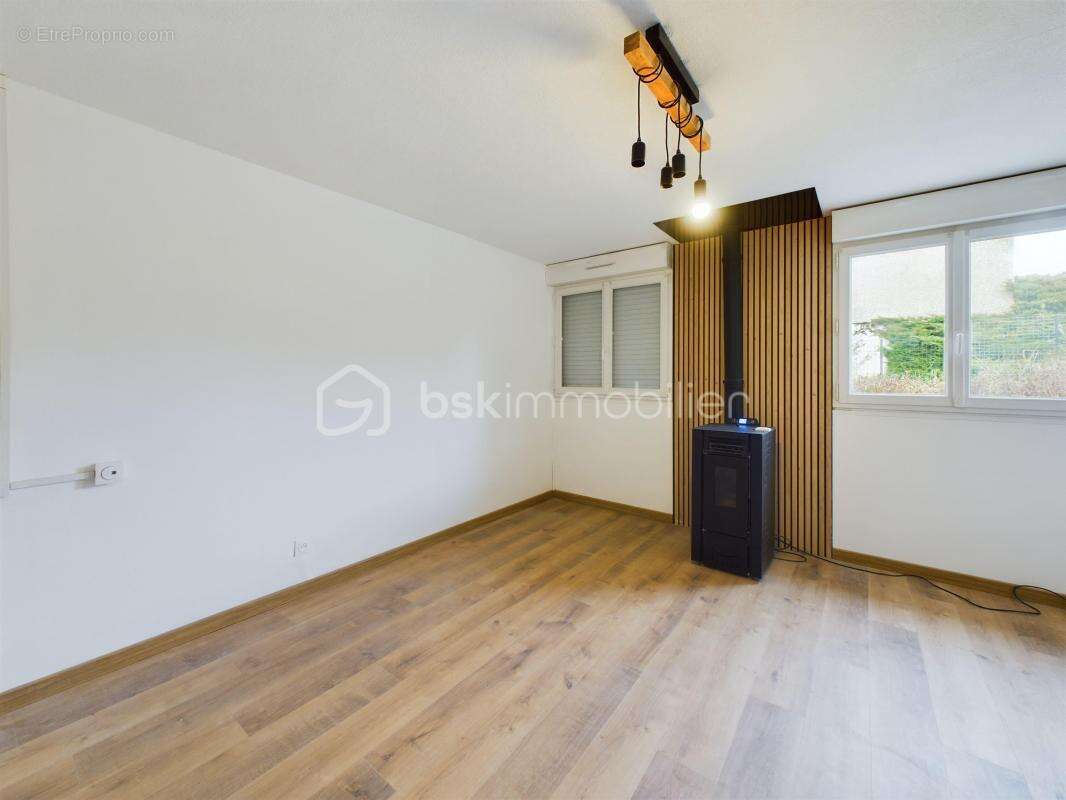 Maison à COURCELLES-CHAUSSY