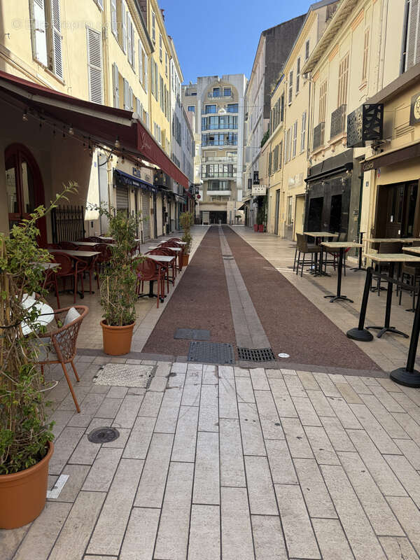 Commerce à CANNES