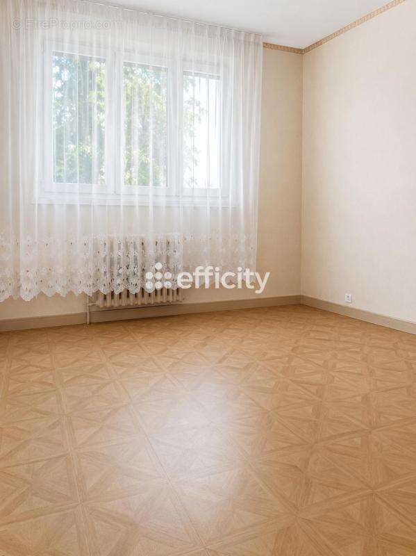 Maison 76 m² à Bouguenais  - photo 7
