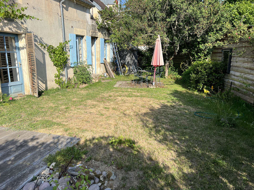 Maison à VARENNES-VAUZELLES