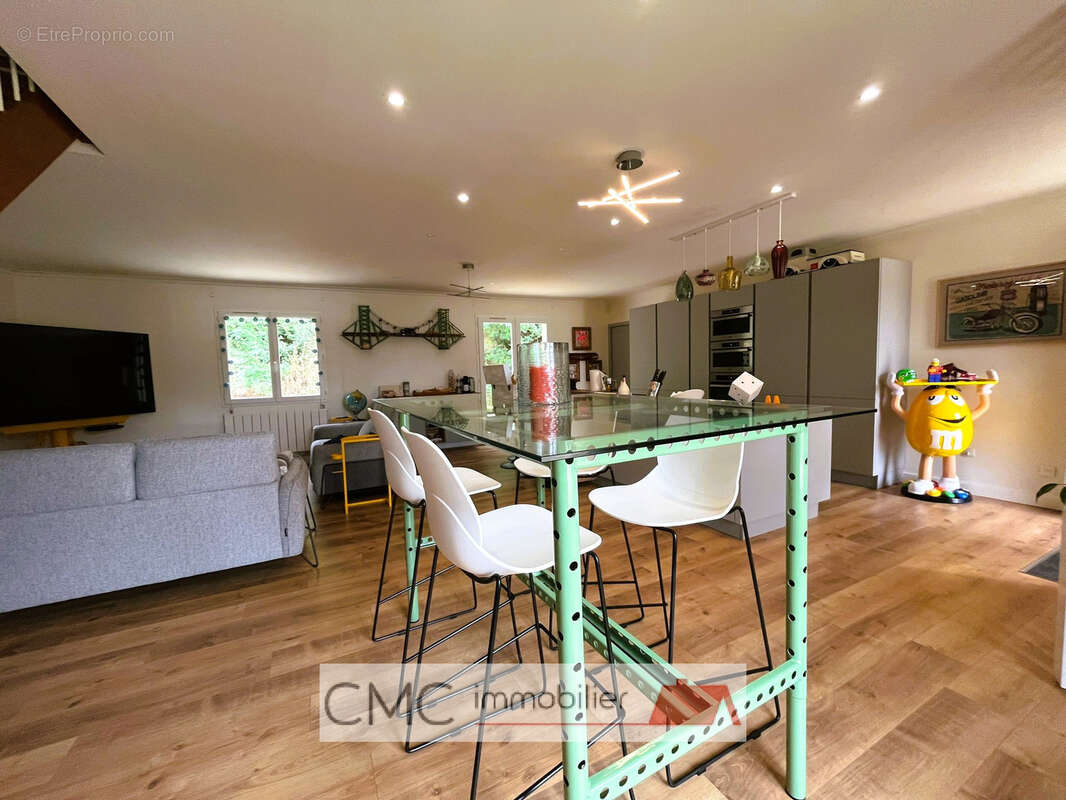 Maison 170 m² à Morancez  - photo 4