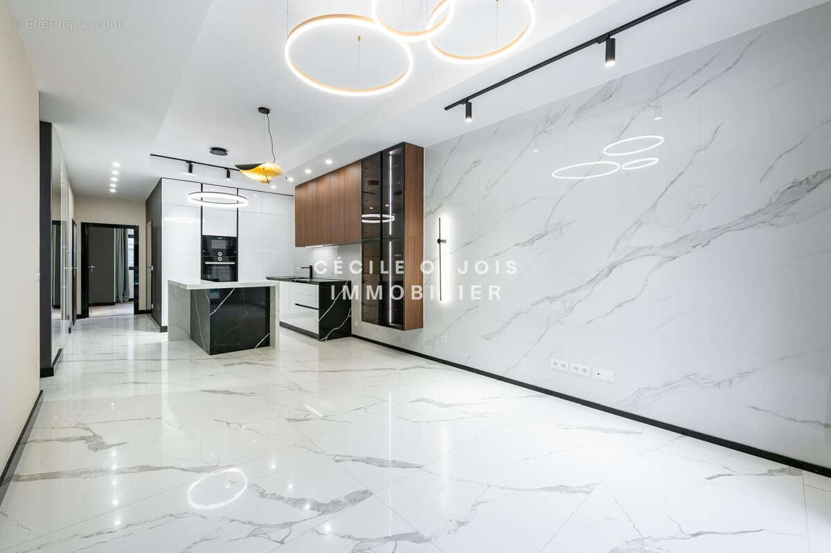 Appartement à SAINT-MAUR-DES-FOSSES