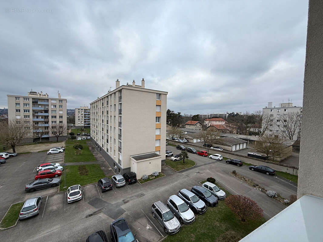 Appartement à CALUIRE-ET-CUIRE