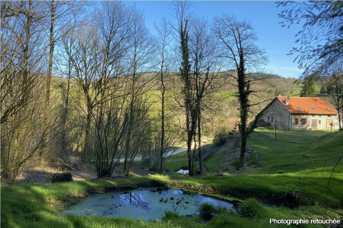 Maison à SAINT-JULIEN-LE-PETIT