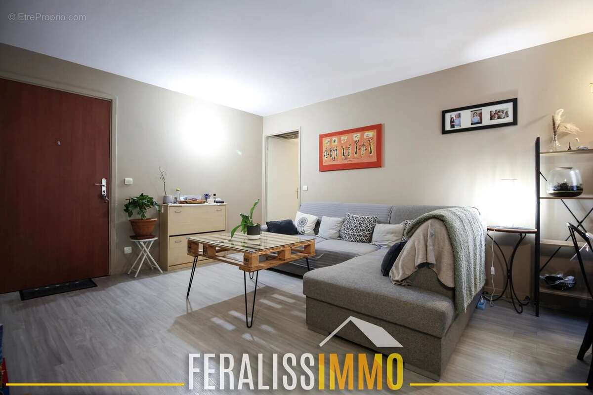 Appartement à COURDIMANCHE