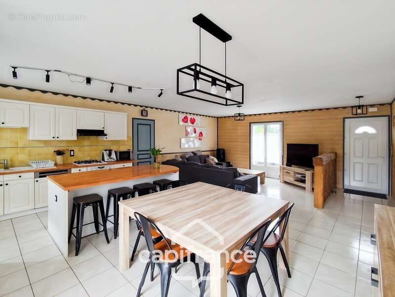 Maison à vendre 7 pièces MONTAILLE (72)  -  terrain de 840 m²  - - photo 17