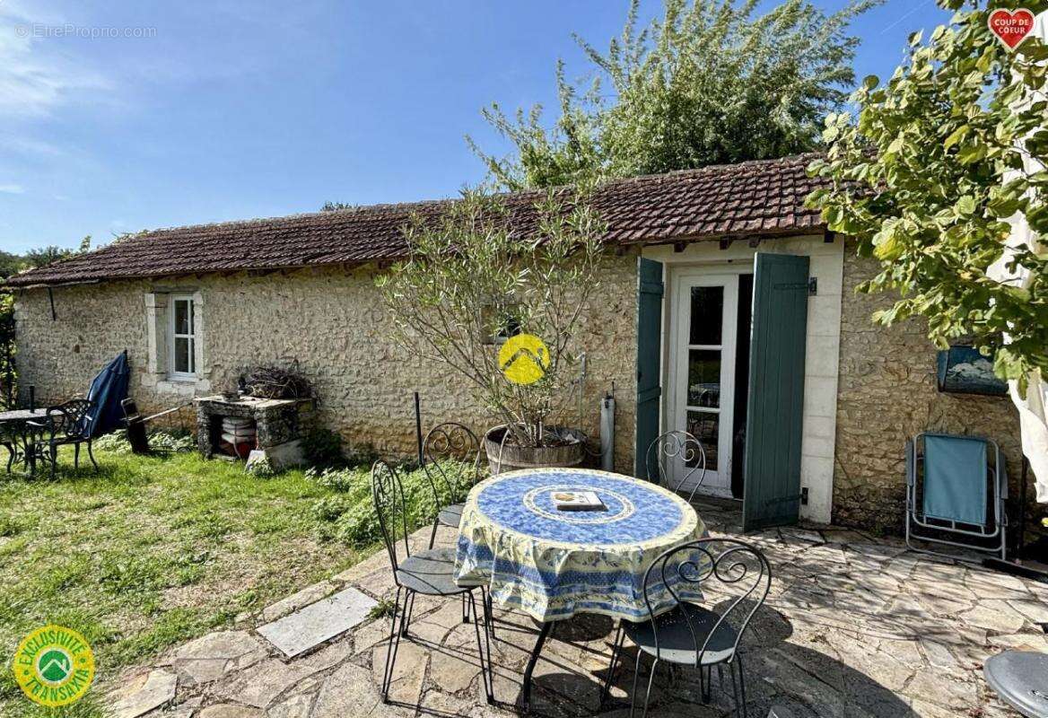 Maison à SAINTE-ALVERE