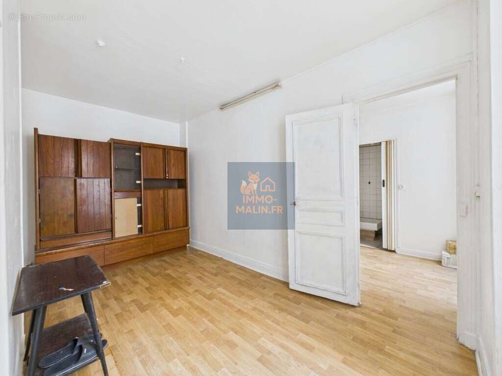 Appartement à PARIS-11E