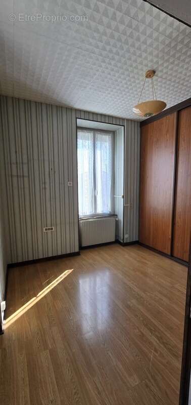 Maison à LE PALAIS-SUR-VIENNE