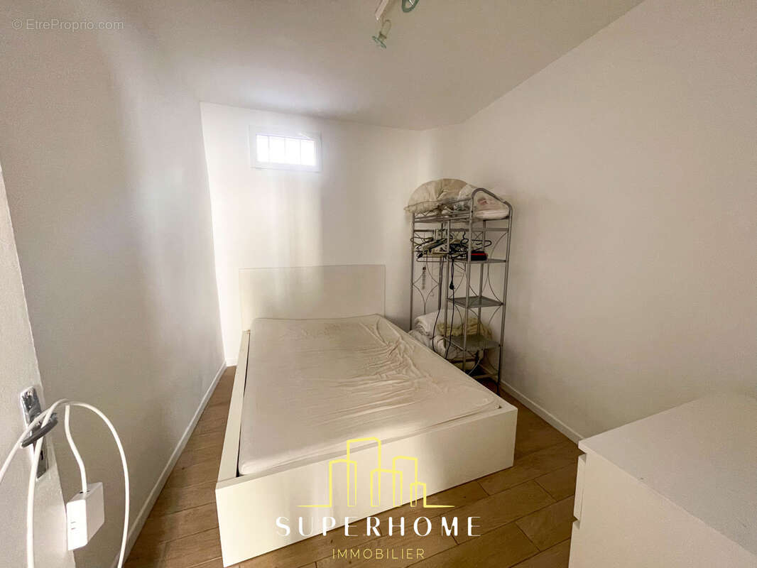 Appartement à MARSEILLE-1E