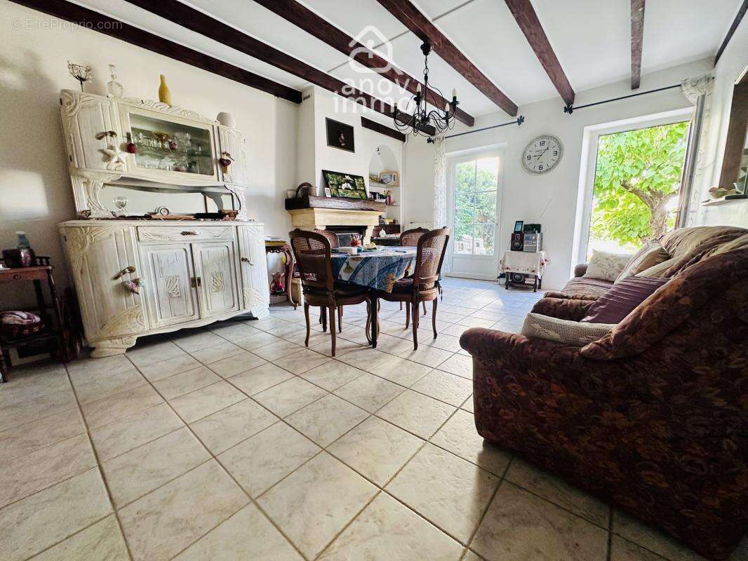 Maison à CHATEAUNEUF-SUR-CHARENTE