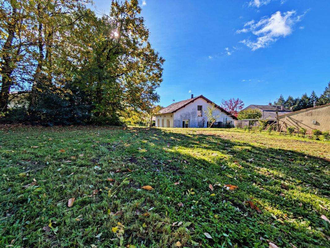 Maison 3 pièces / 93 m² / 85 000 EUR / SAINT-SALVY-DE-LA-BALME - photo 7