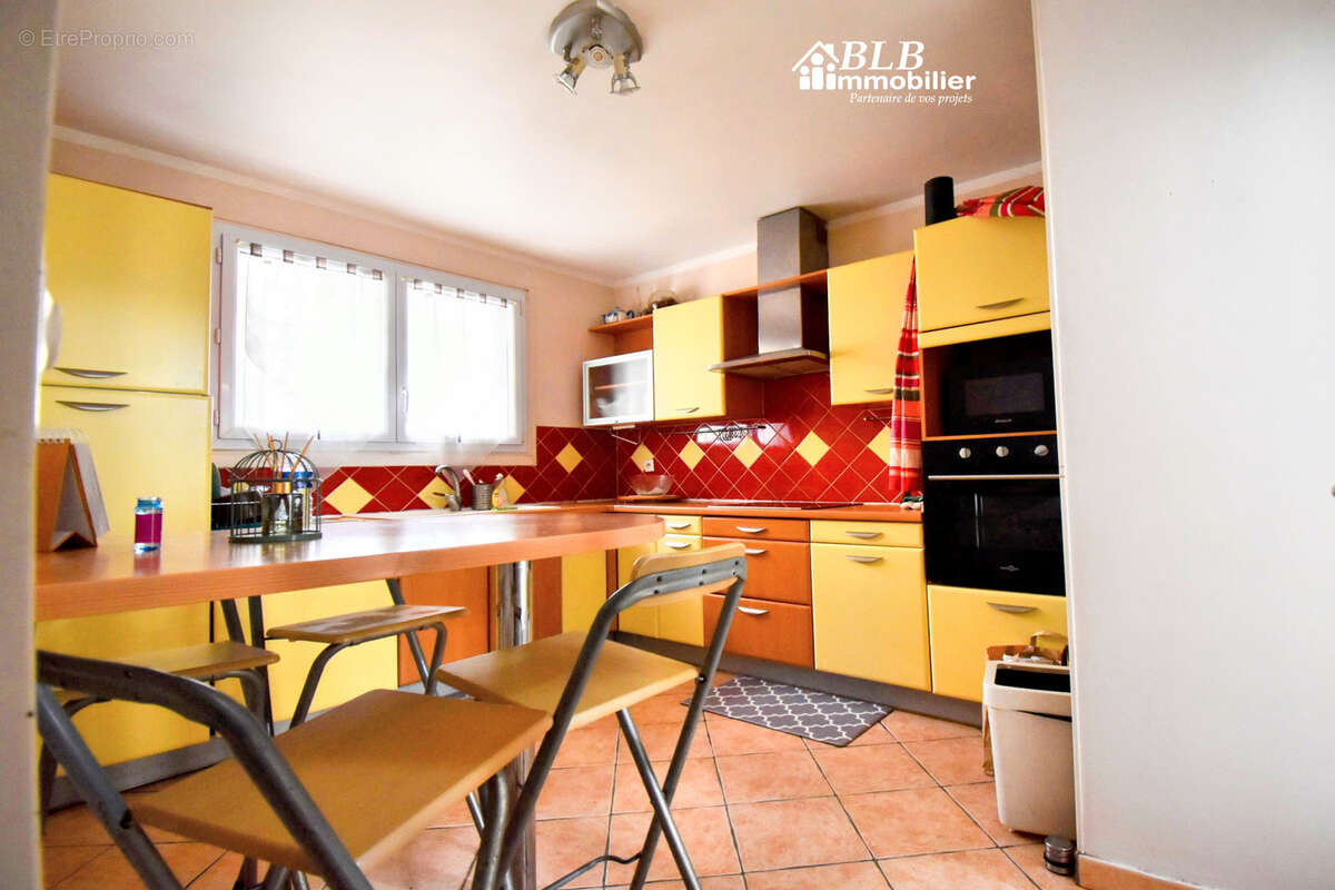 Appartement à MONTIGNY-LE-BRETONNEUX