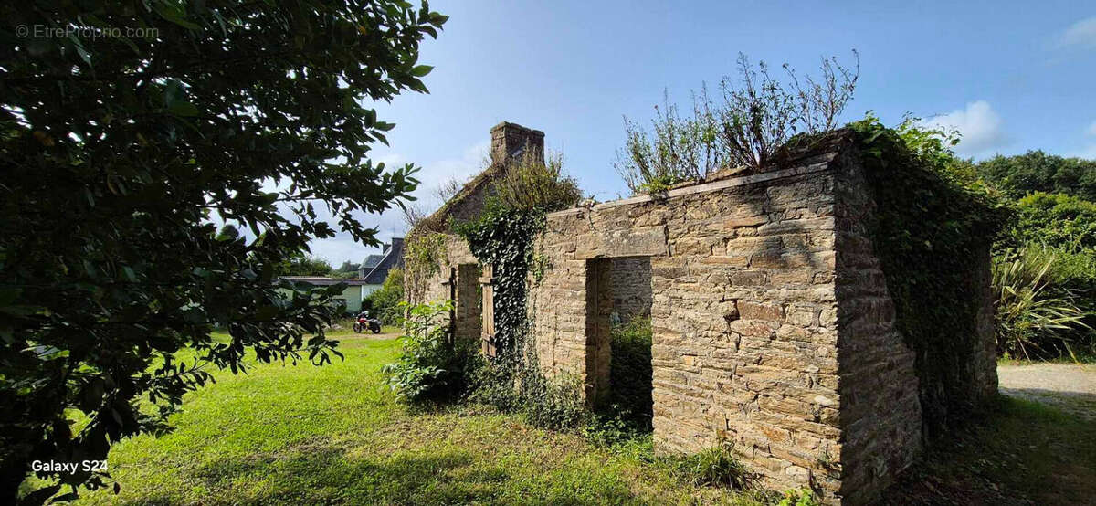 Terrain à LA FORET-FOUESNANT