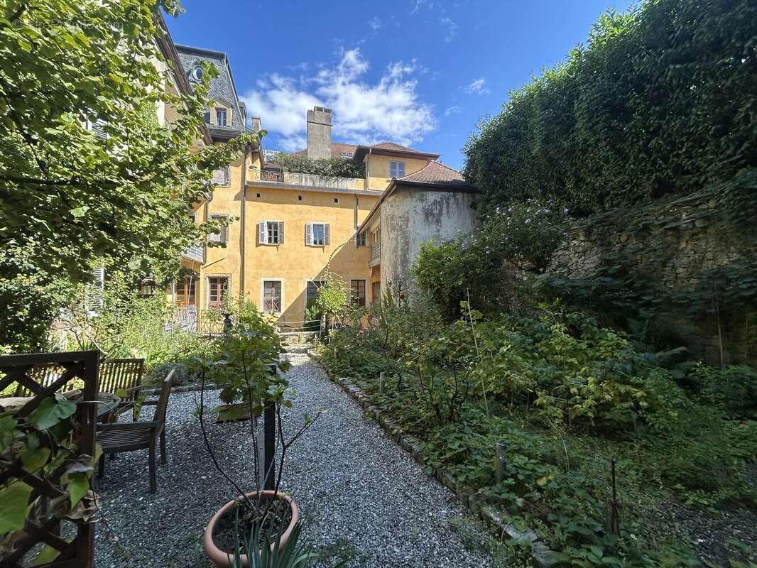 Appartement à EVIAN-LES-BAINS