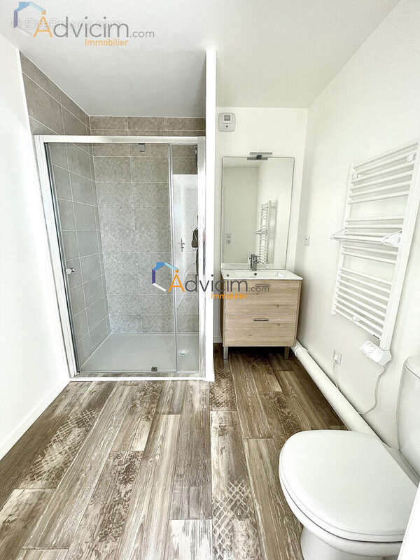 Appartement à LA CHAPELLE-SAINT-MESMIN