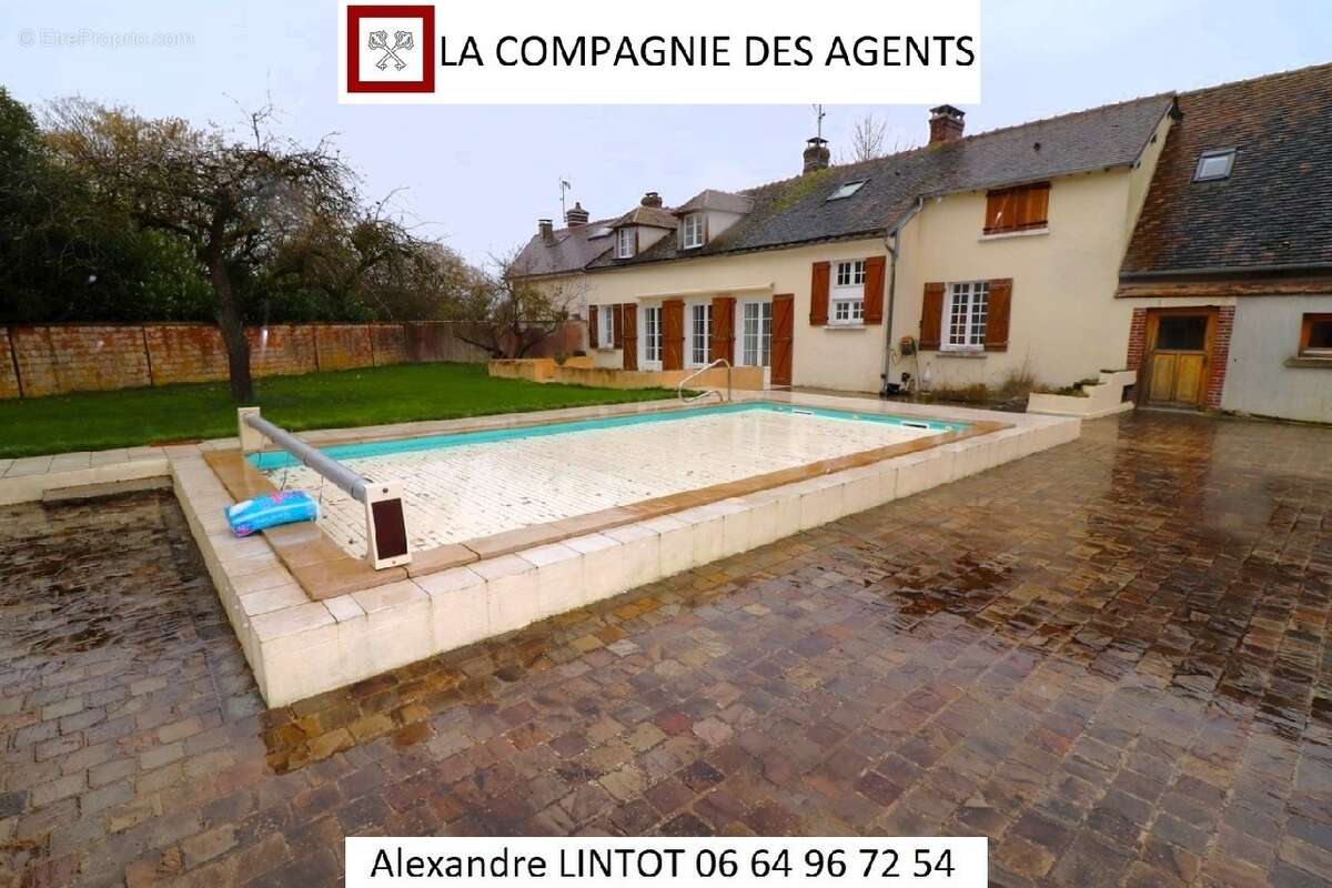 Maison à MARCHEZAIS