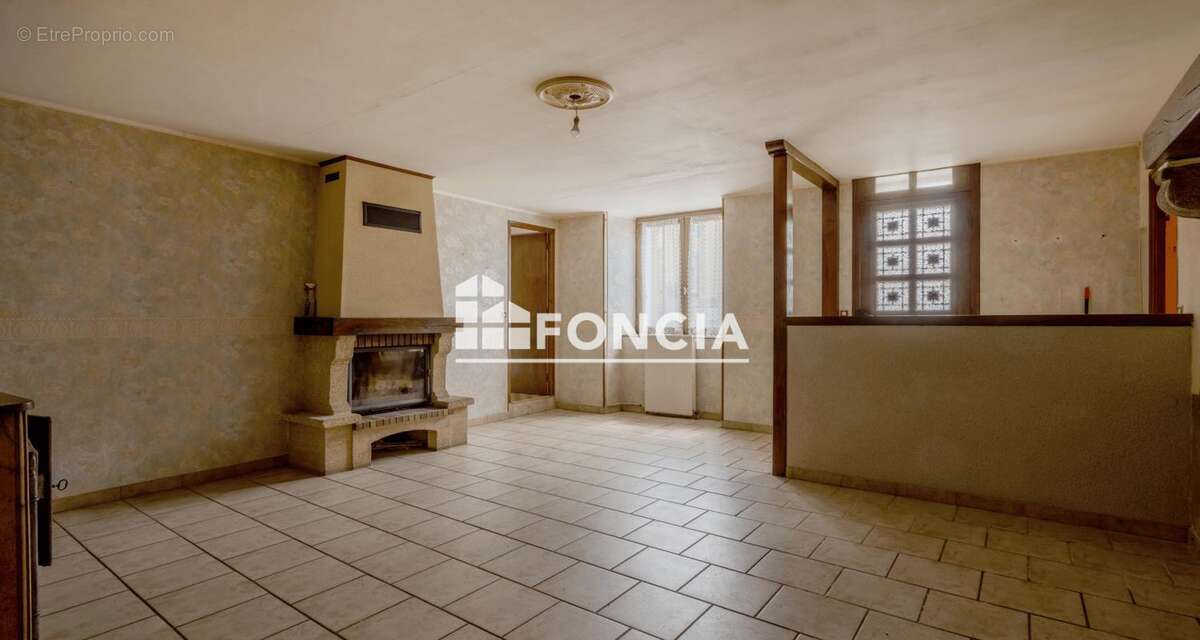 Maison à SILLE-LE-GUILLAUME