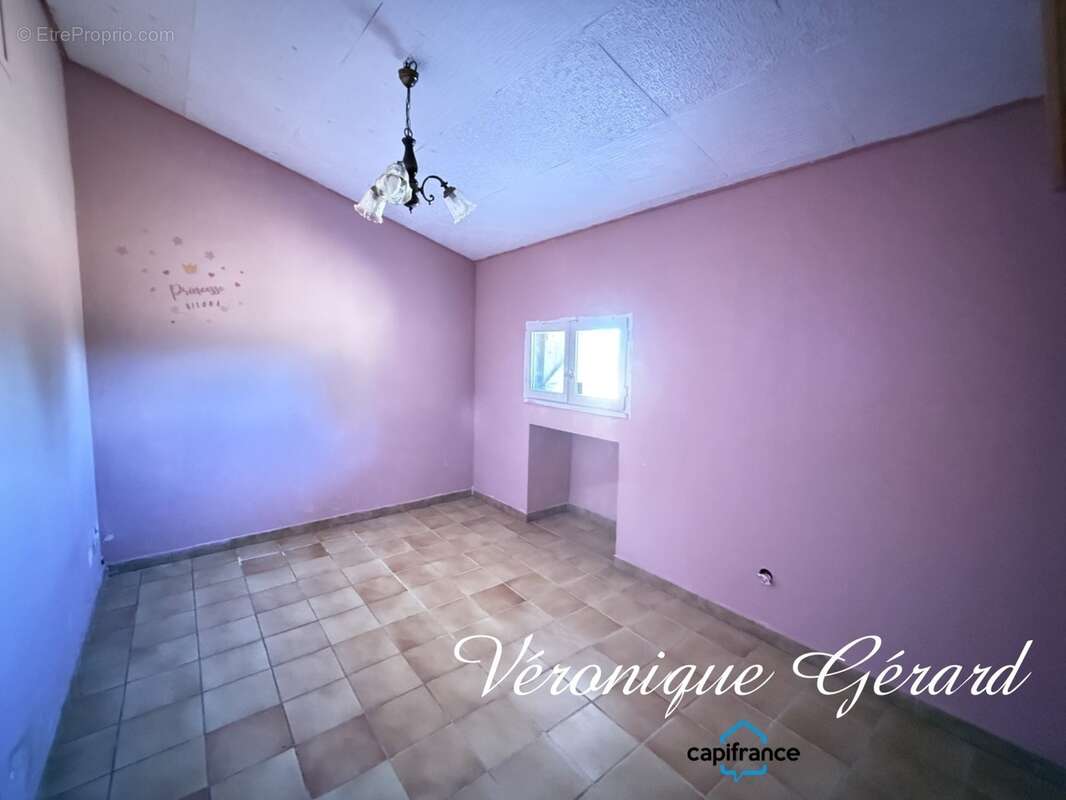 Ensemble immobilier de 300M² 11 pièces sur environ 2976 M² - photo 16