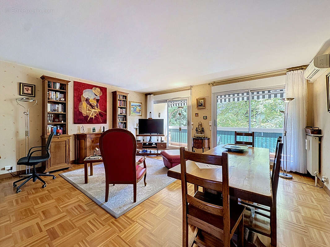 A VENDRE Appartement T3 Caluire Et Cuire 4 pièce(s) 85.22 m2 avec balcon - photo 2