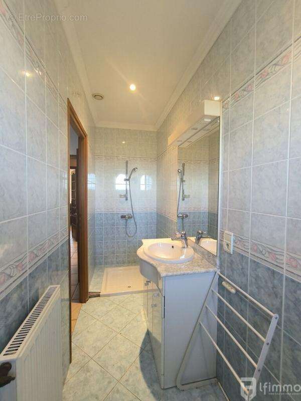 Villa d'exception de 140 m2, jardin de 3096 m2 arborés, et pisci - photo 6