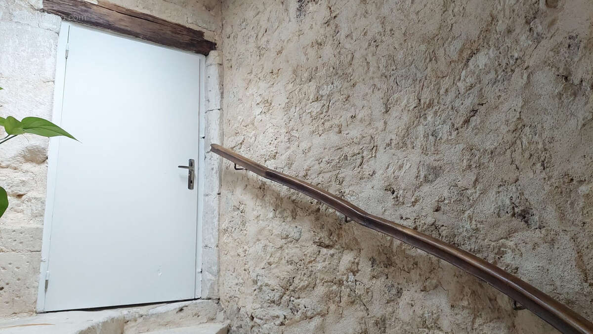Maison à SAINT-SAVINIEN
