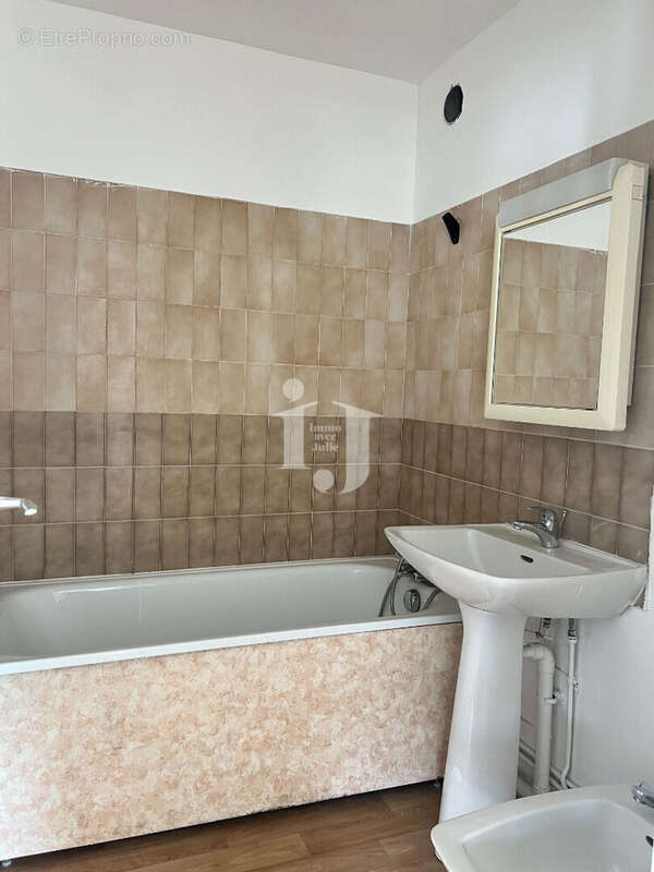 Appartement à EPINAY-SUR-SEINE