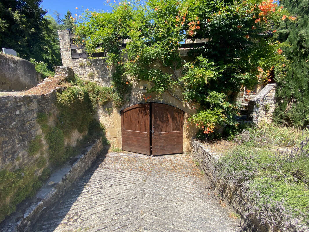 Maison à PONTCIRQ
