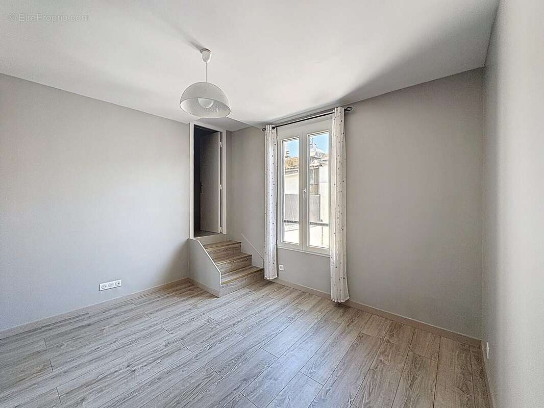 Appartement à MAISONS-ALFORT