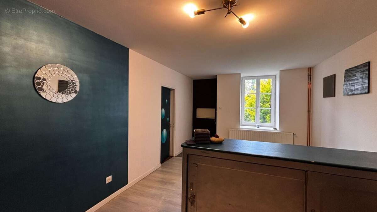 Maison en pierre,  Uchizy, 152 m2 avec beau terrain arboré et dépendances - photo 13