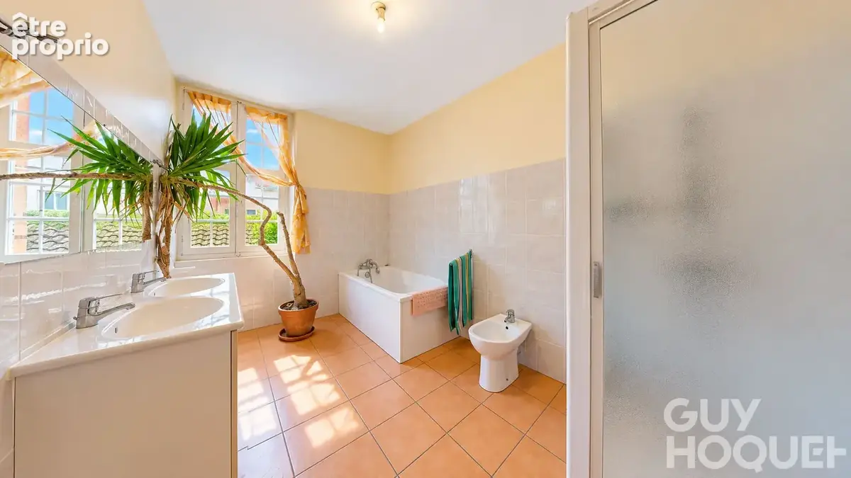 Rare sur le marché ? maison de caractère avec jardin et garage en plein c?ur d'orthez - photo 8
