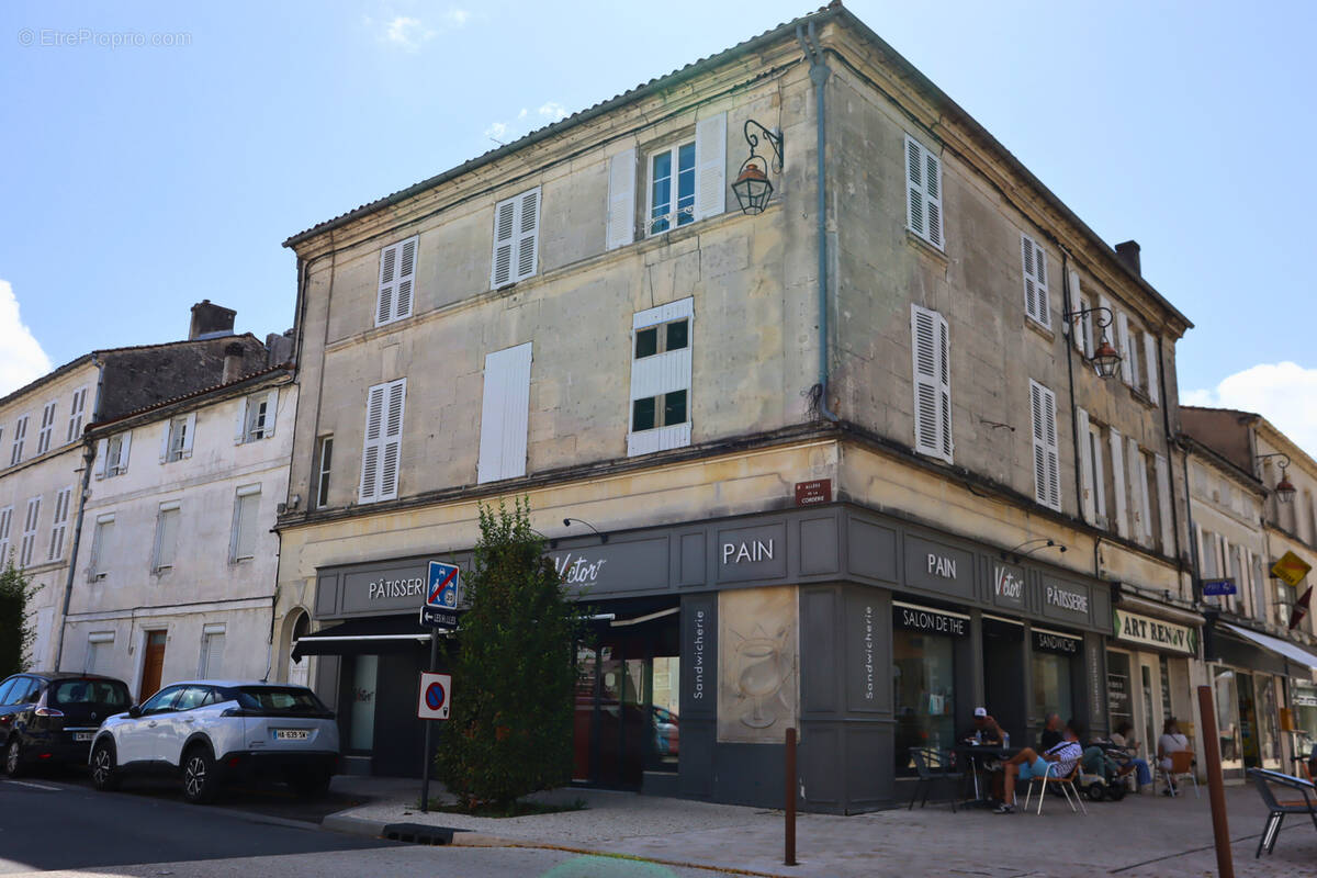 Commerce à COGNAC