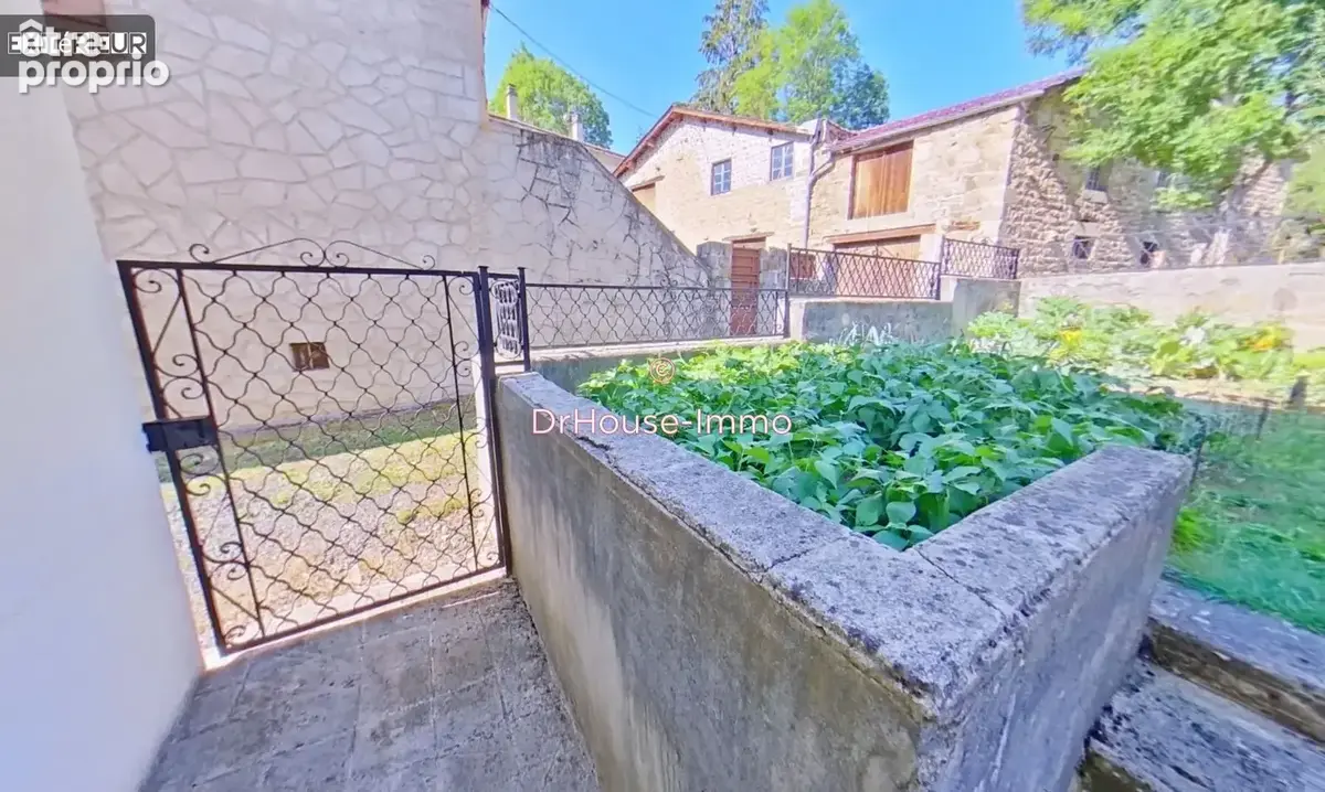 Maison 66 m² à Craponne-Sur-Arzon  - photo 2
