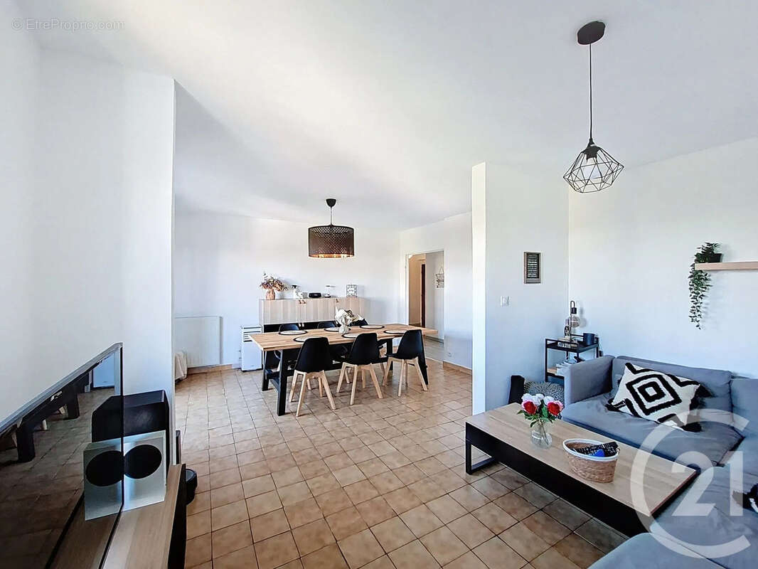 Appartement à SAINT-FONS