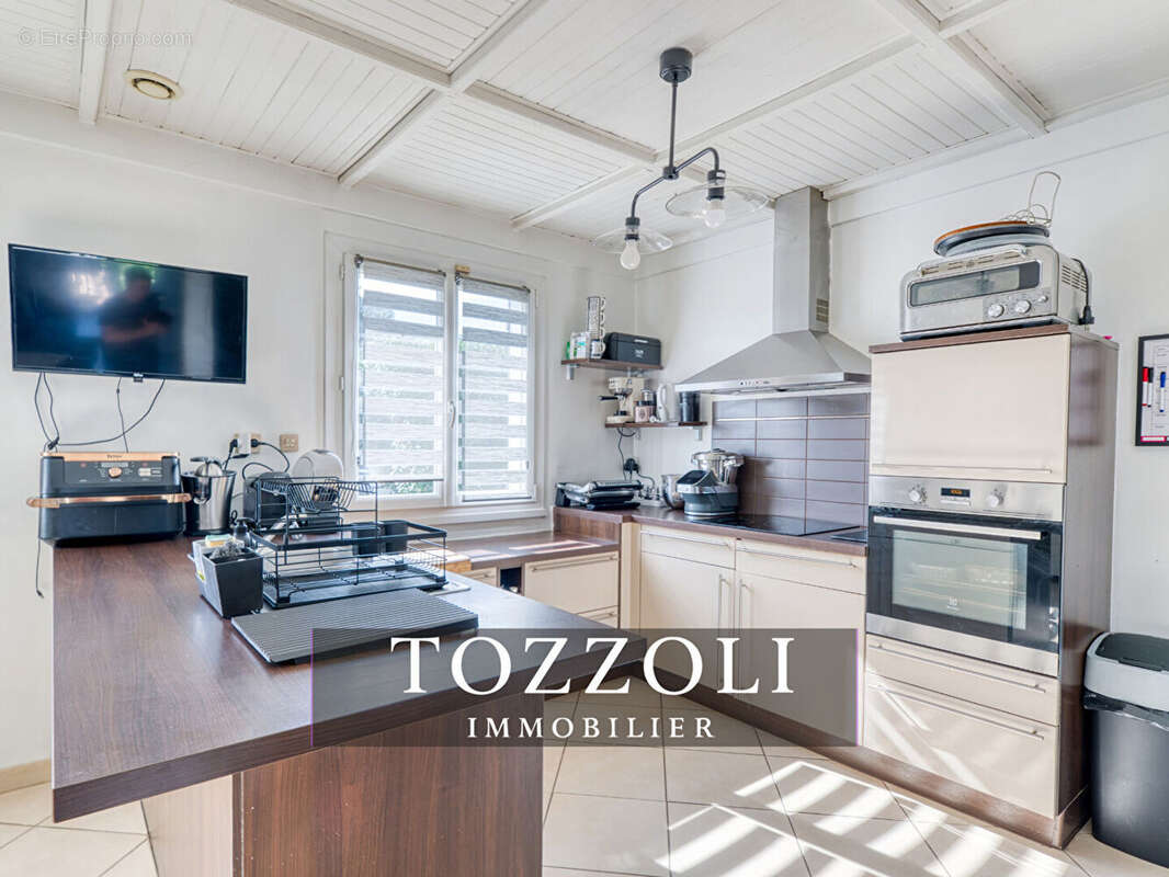 Maison à SAINT-LAURENT-DE-MURE