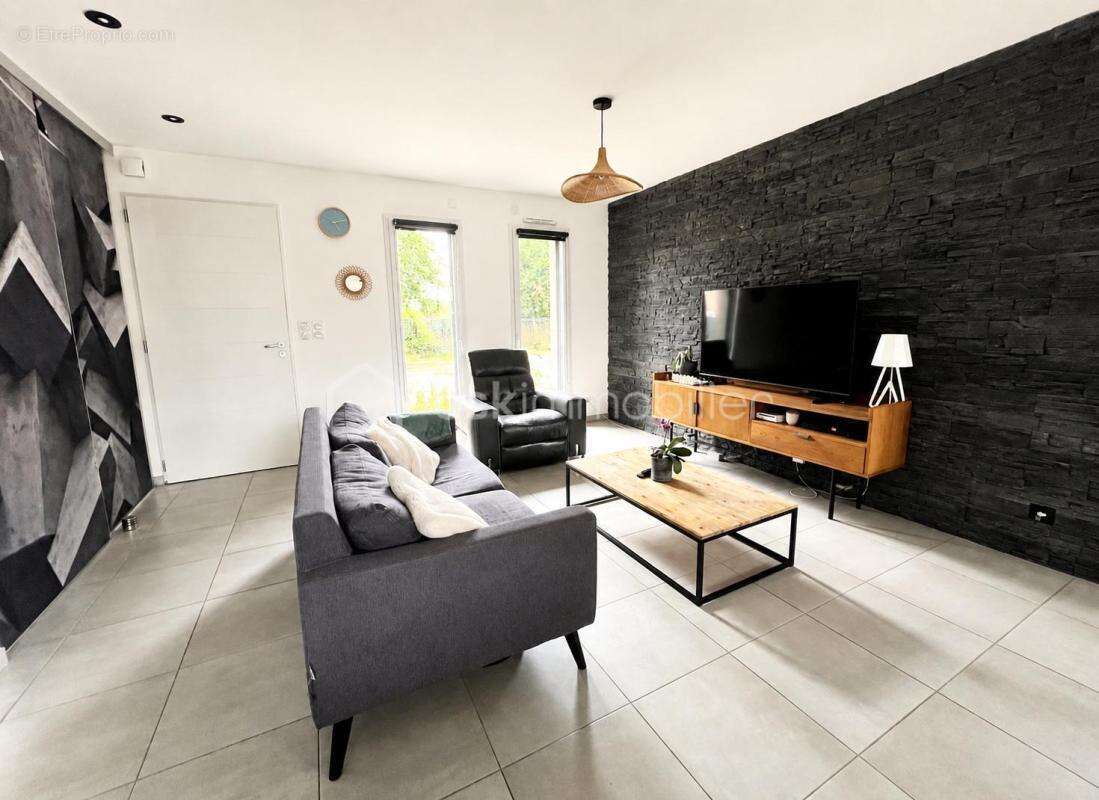 Maison à L'HERBERGEMENT