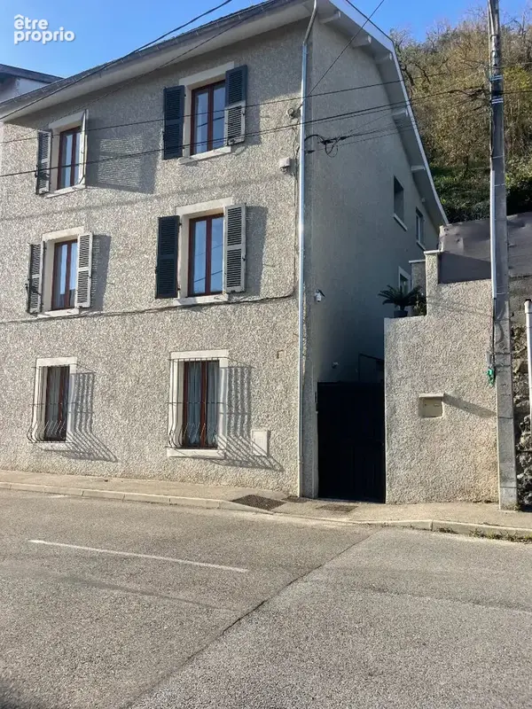 Maison Pont Eveque 8 pièce(s) 160 m2 - photo 12