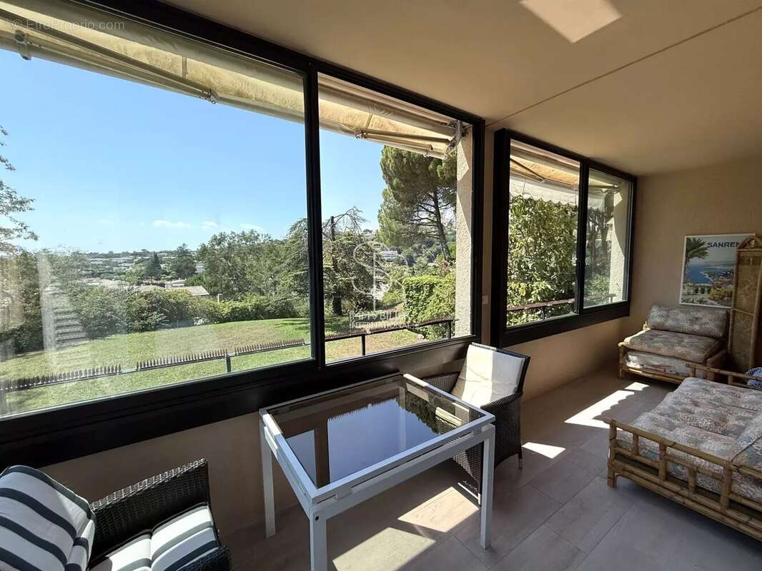 Villeneuve-Loubet · Hauts de Vaugrenier · 2p 65 m² · transformable 3 pièces - photo 7