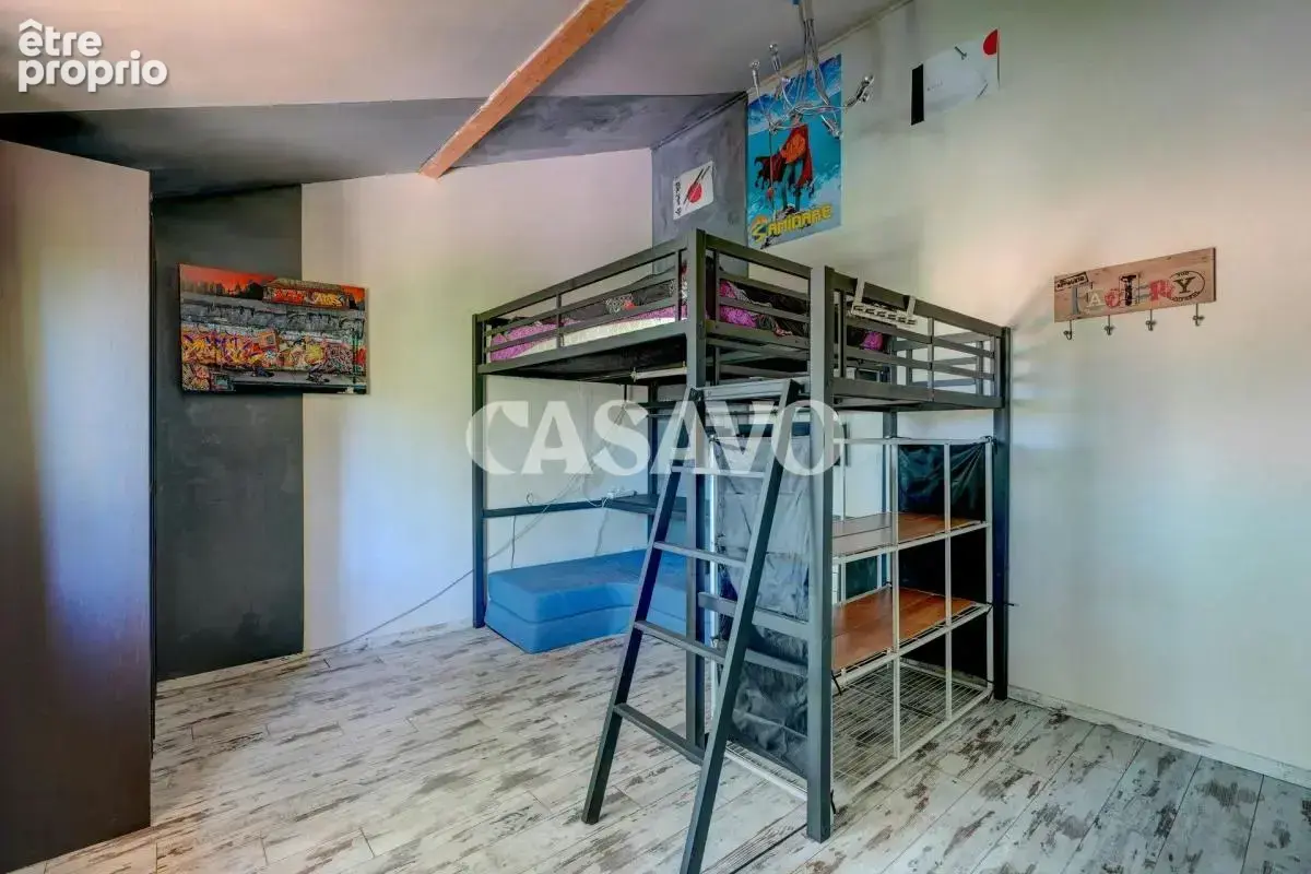 Vente Maison 6 pièces de 170m² - 69720 Saint-Laurent-de-Mure - photo 8