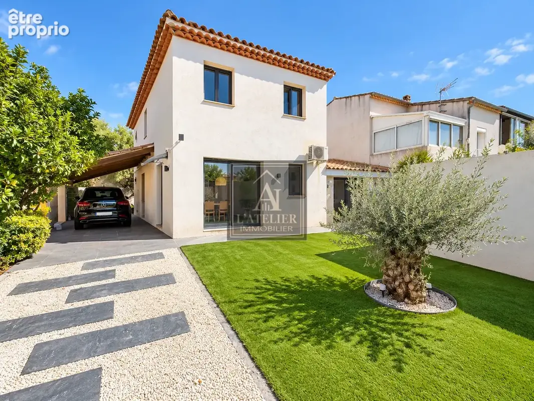 Photo Maison à Sollies-Pont au prix de 560 000€