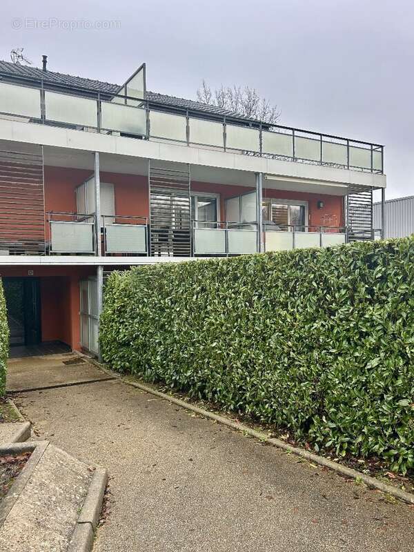 Appartement à ALLONZIER-LA-CAILLE